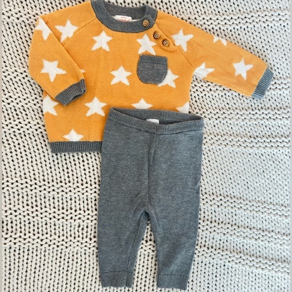 Cat & Jack Other - Cat & Jack Baby Stars Sweatshirt Pullover Yellow Size 0-3 Months
